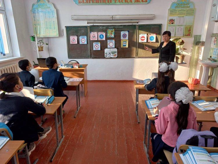 "Жол ережесін білу - бәріне  міндет"