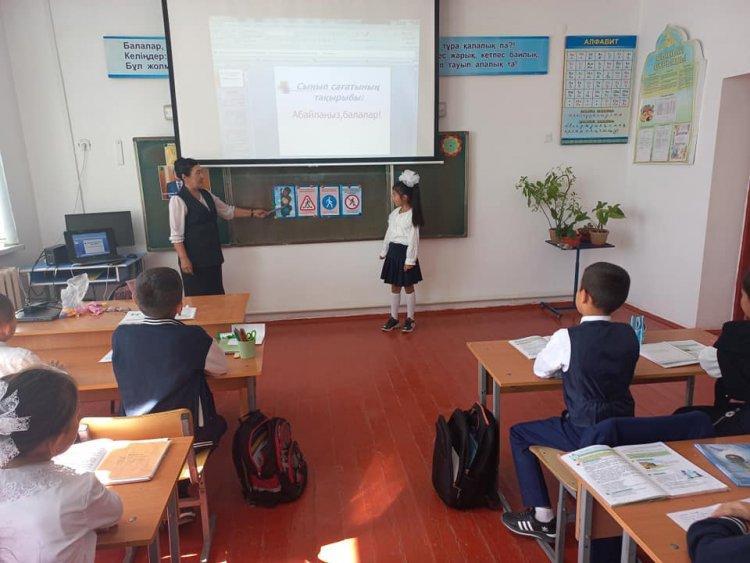 "Жолда жүру ережесін білесің бе?