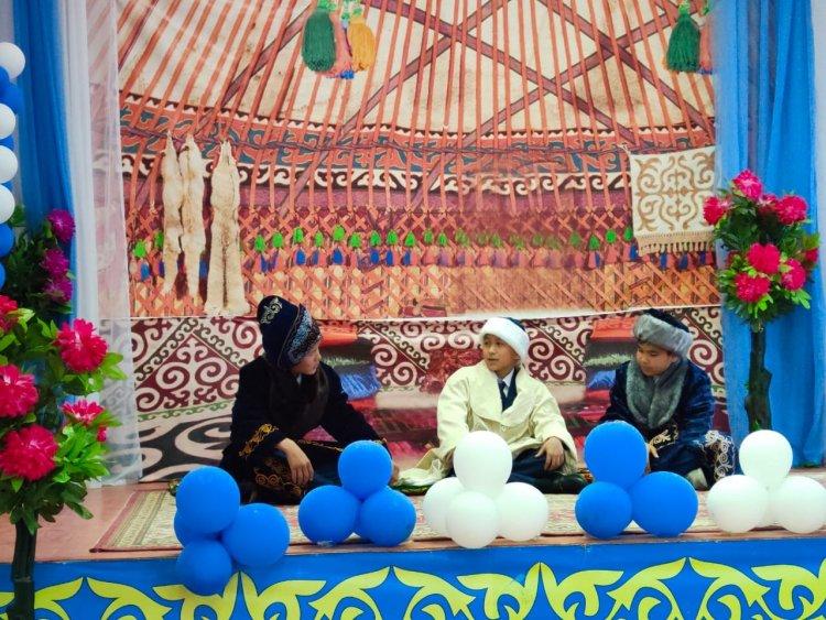 "Атадан өсиет, Анадан қасиет"