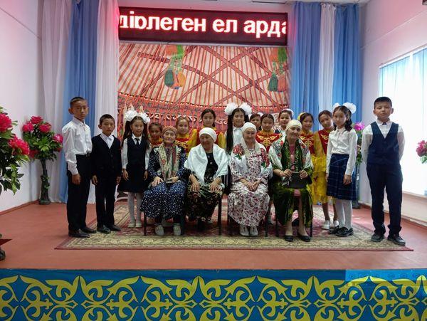 "Қарттарын қадірлеген ел ардақты"